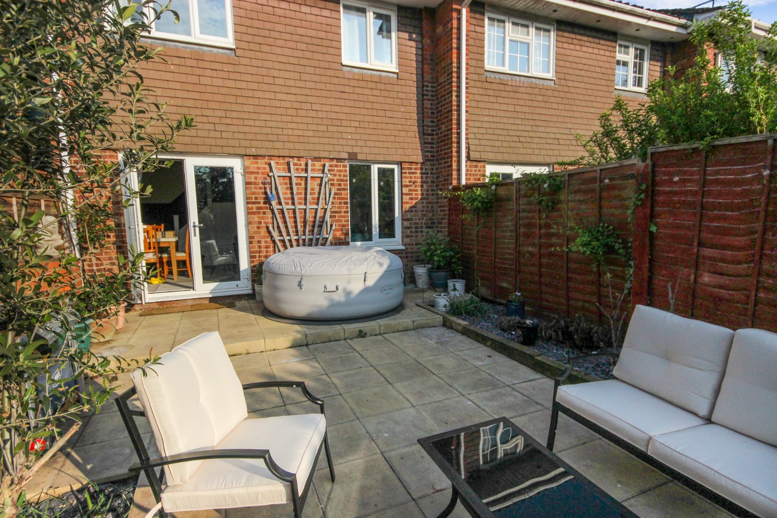 3 bed end of terrace house for sale in Hunts Field, Bedford  - Property Image 16