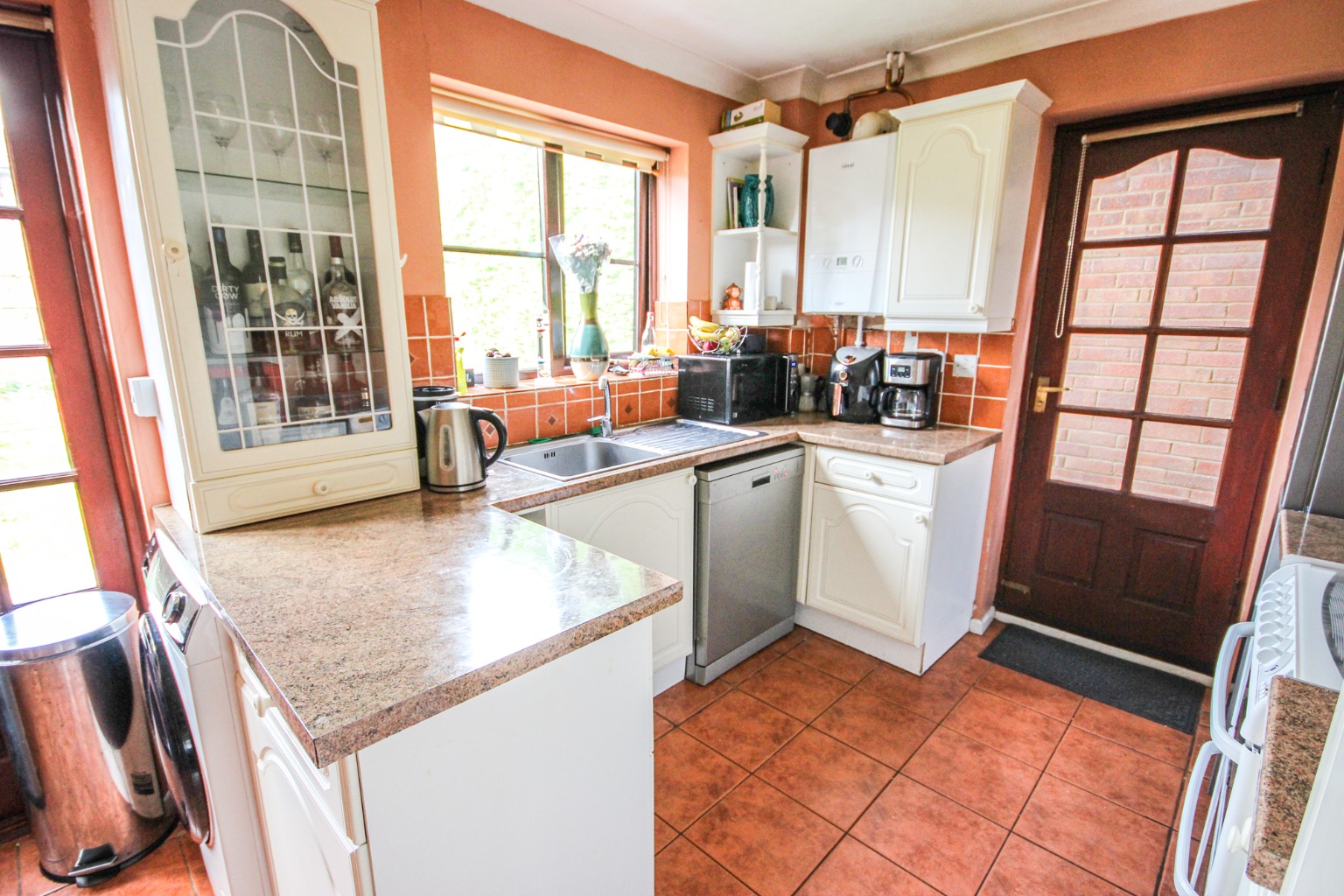 3 bed end of terrace house for sale in Kempston, Bedfordshire  - Property Image 5