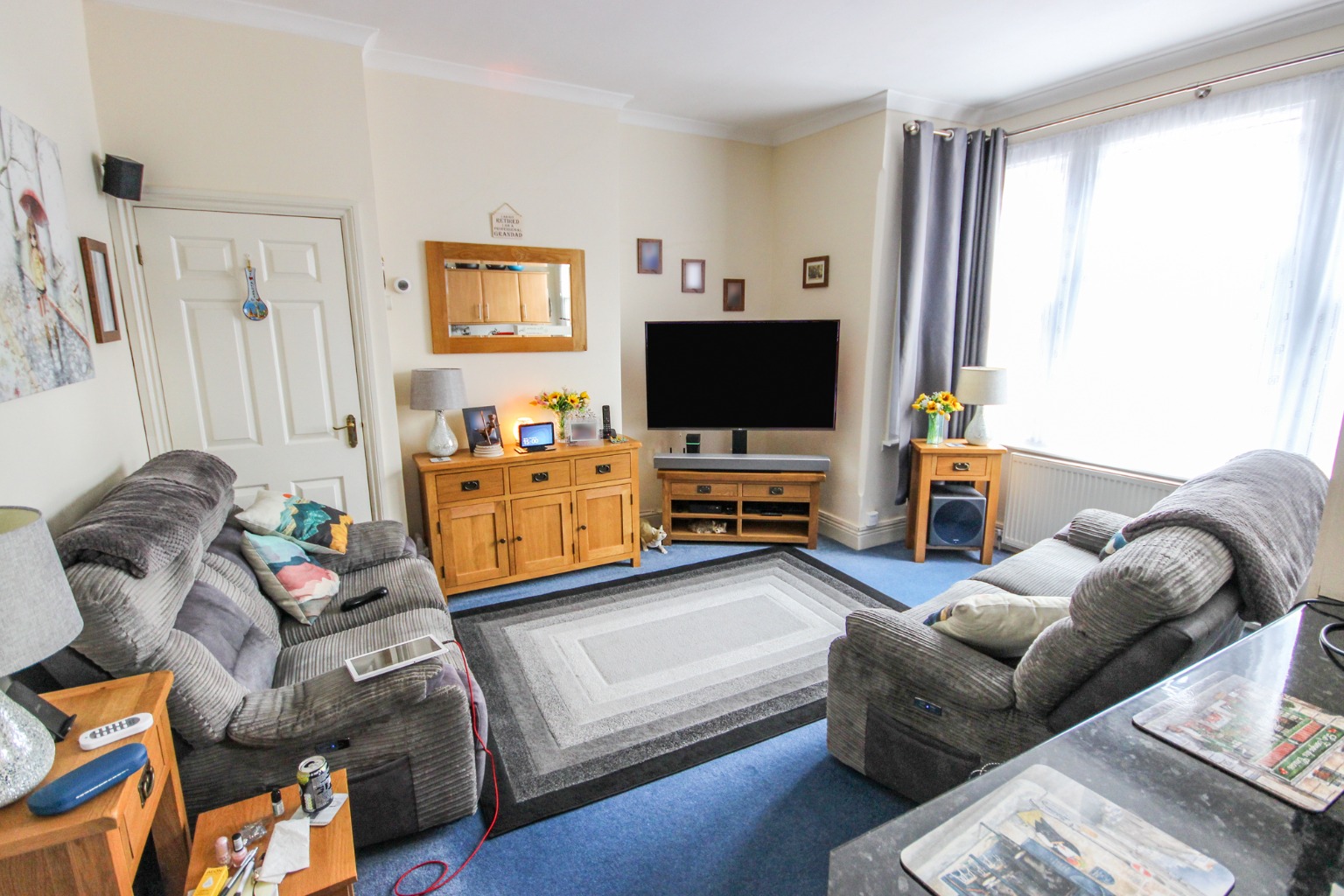 3 bed flat for sale in St. Michaels Road, Bedfordshire  - Property Image 2