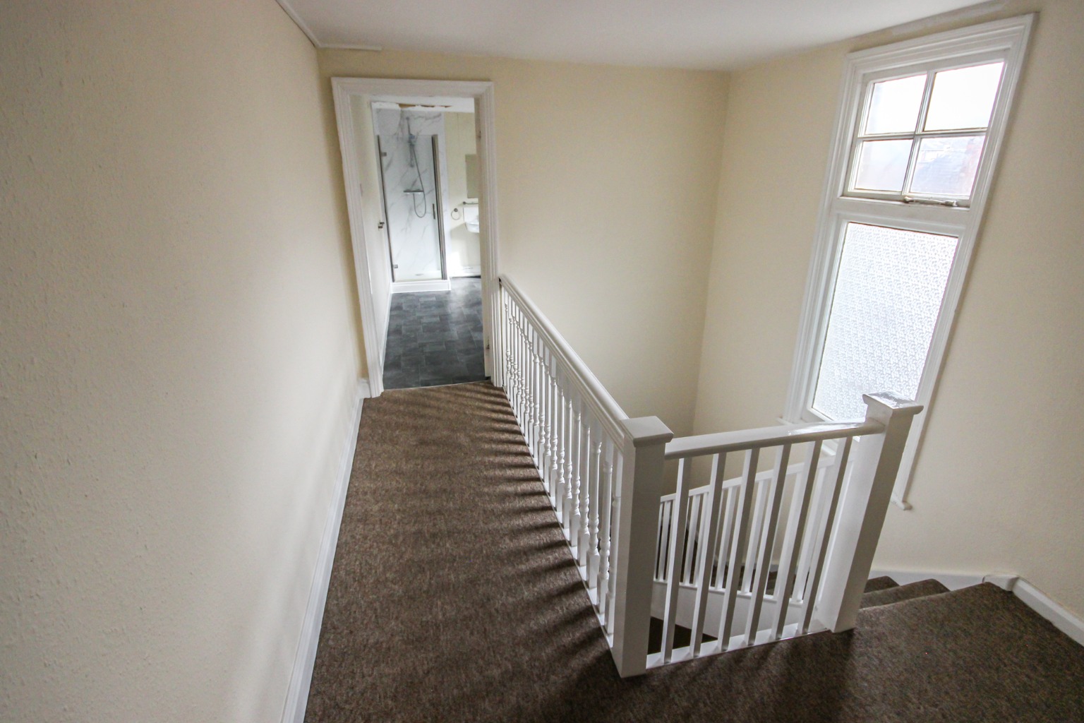 3 bed flat for sale in Hawes Court, Bedford  - Property Image 8