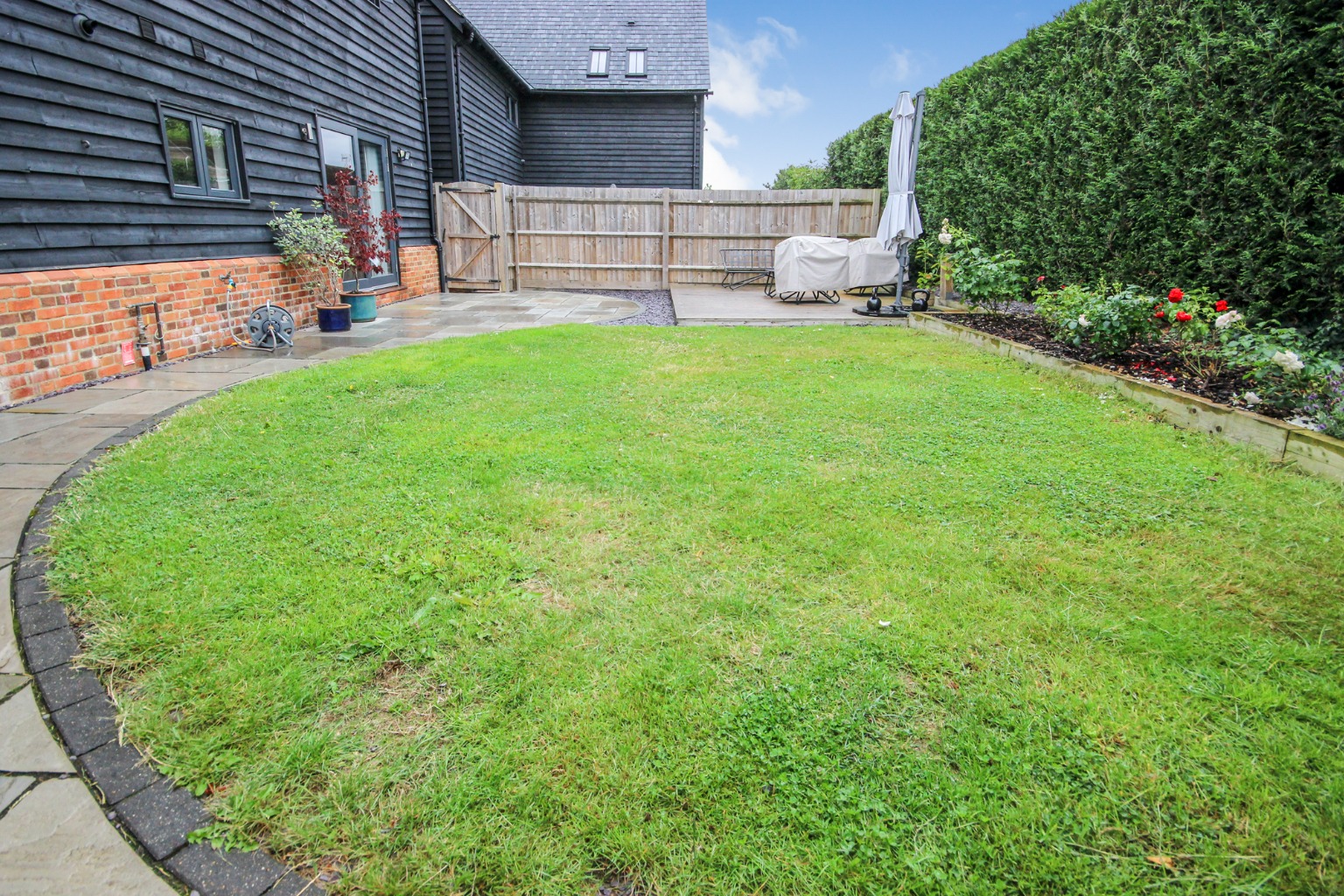3 bed detached house to rent in Church Farm Court, Bedford  - Property Image 16