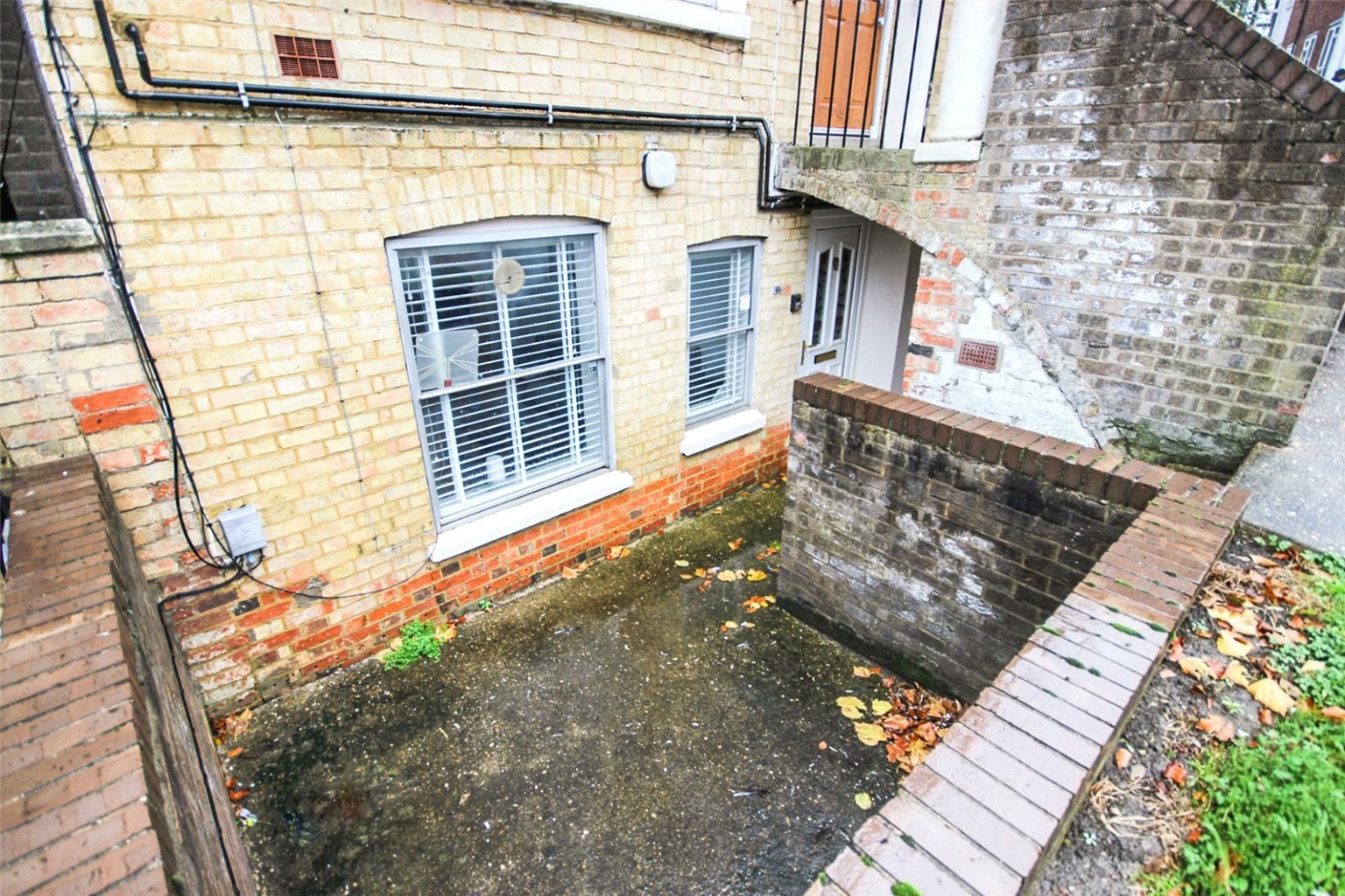 1 bed ground floor maisonette to rent in Ashburnham Road, Bedford  - Property Image 8