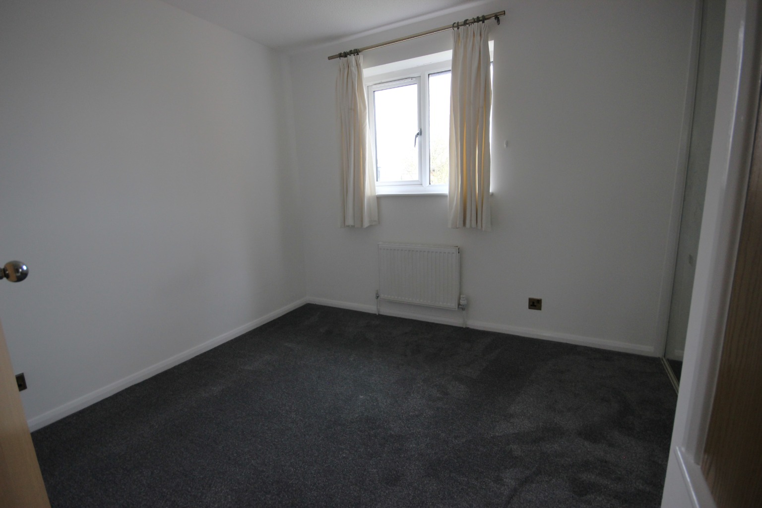 2 bed terraced house to rent in St. Leonards Street, Bedford  - Property Image 6