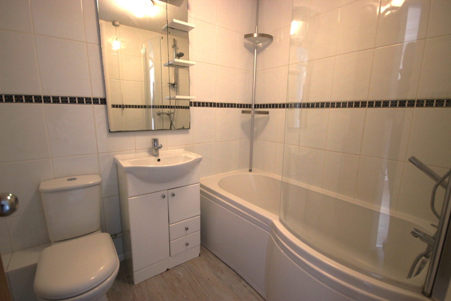 2 bed terraced house to rent in St. Leonards Street, Bedford  - Property Image 7