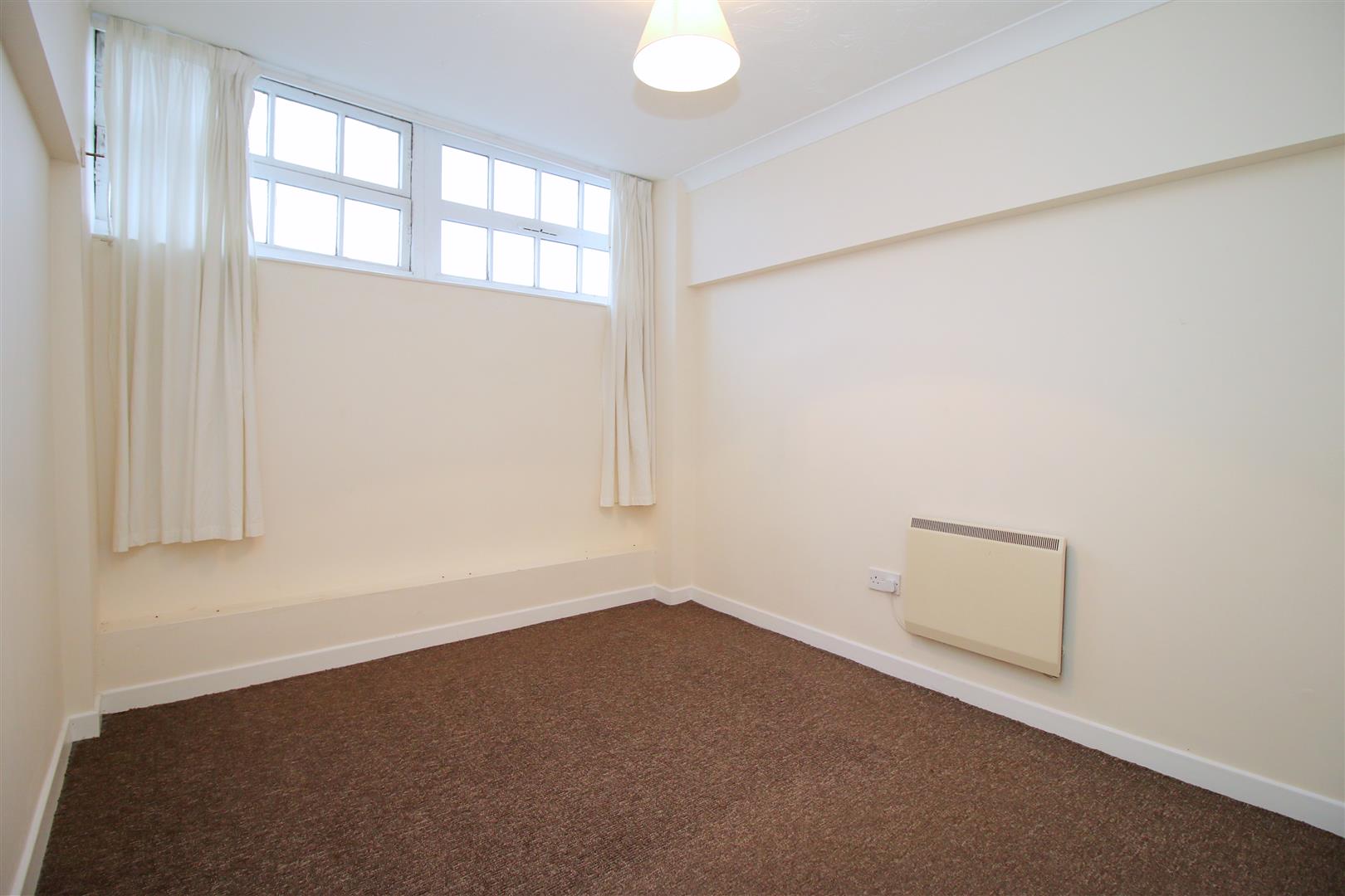 2 bed flat for sale in Clyde Street, Bingley  - Property Image 6