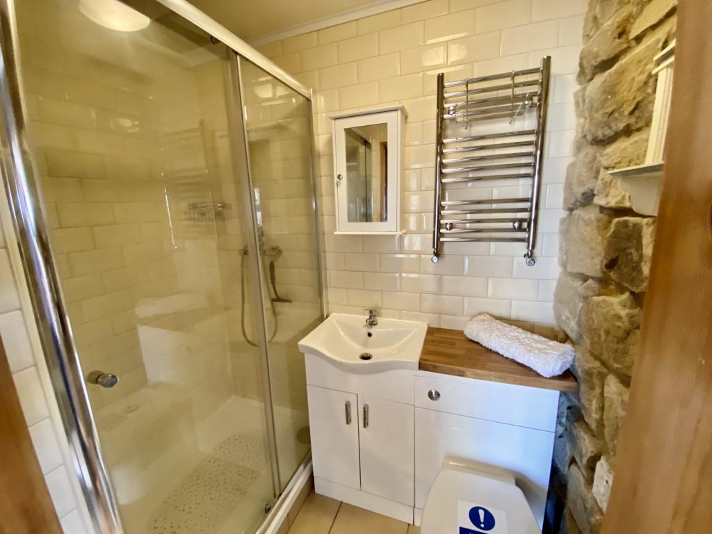 1 bed barn conversion to rent in Haworth Road, Cullingworth, Bradford. BD13 5EE  - Property Image 6