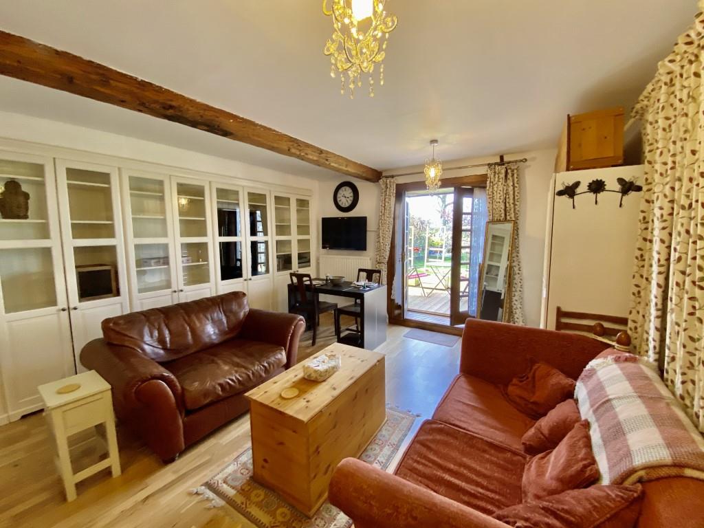 1 bed barn conversion to rent in Haworth Road, Cullingworth, Bradford. BD13 5EE  - Property Image 2