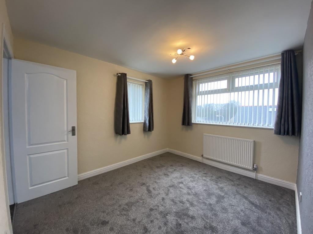 2 bed detached bungalow to rent in Braithwaite Edge Road, Keighley  - Property Image 6