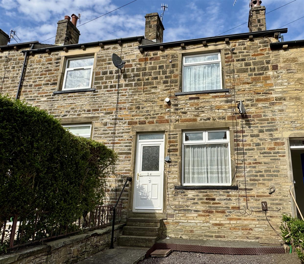 3 bed terraced house to rent in Caister Grove, Keighley, BD21