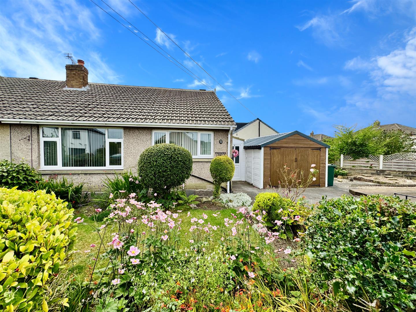 2 bed semi-detached bungalow to rent in Cavendish Drive, Bingley, BD16