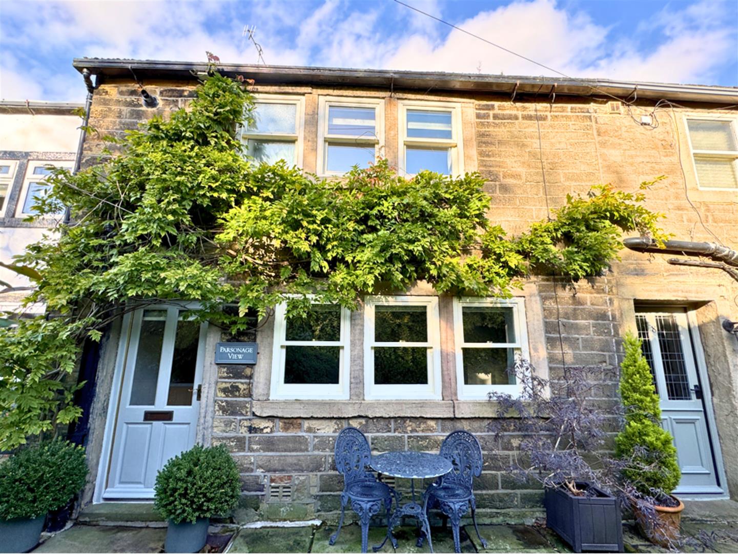 2 bed cottage to rent in Shirley Street, Keighley  - Property Image 1