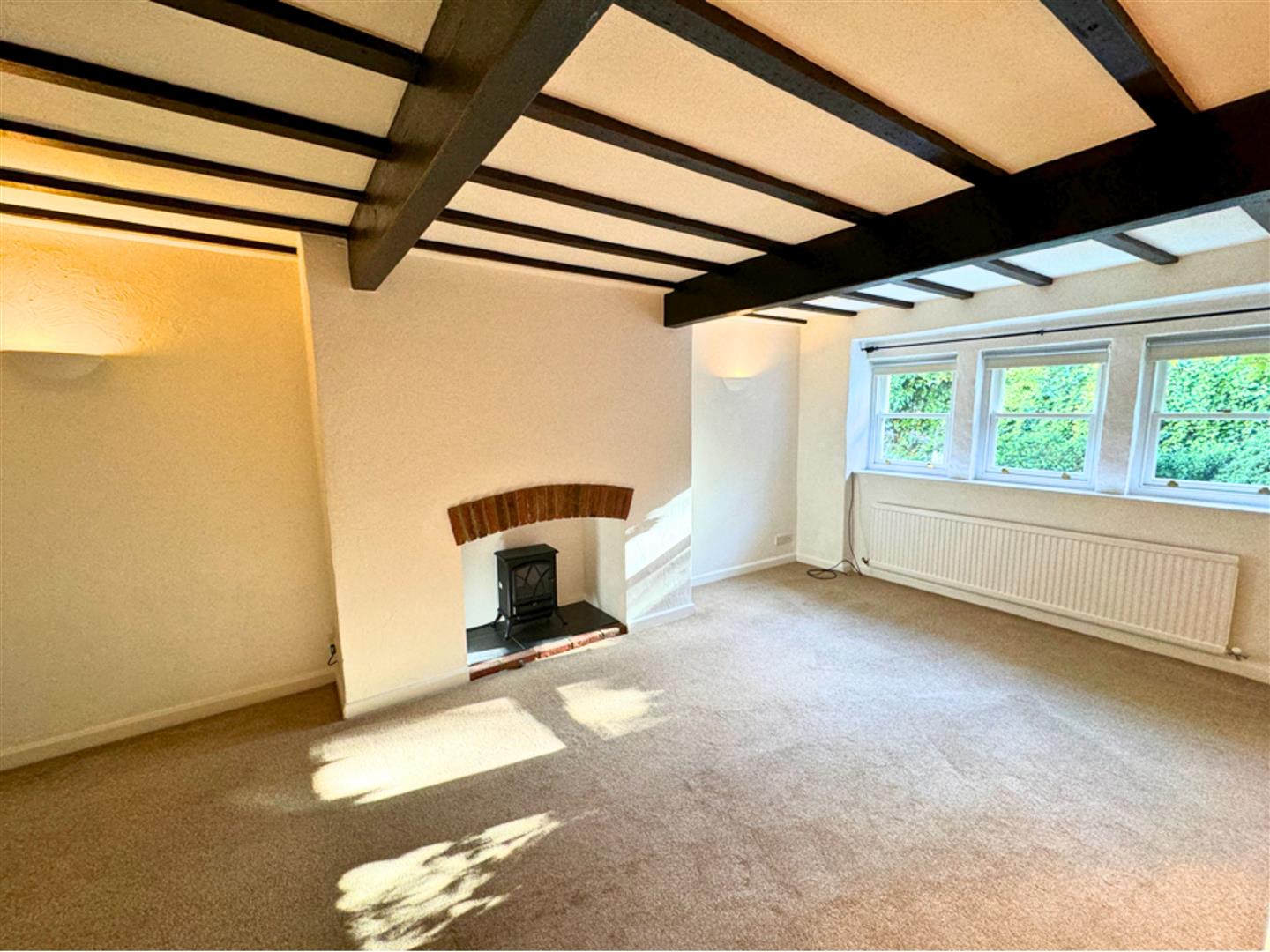 2 bed cottage to rent in Shirley Street, Keighley  - Property Image 2