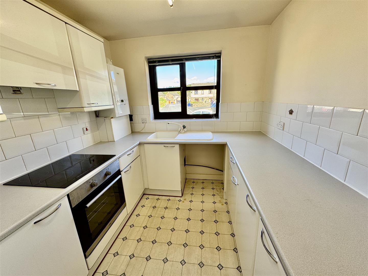 2 bed semi-detached bungalow to rent in Mill Croft, Cowling, Keighley, BD22 0AJ 2