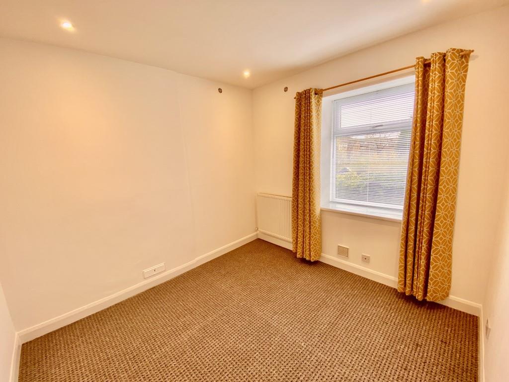 2 bed terraced house to rent in Ingrow Lane, Keighley  - Property Image 5