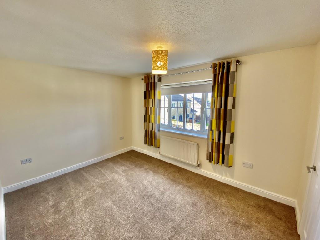 3 bed semi-detached house to rent in Steadings Way, Keighley  - Property Image 6