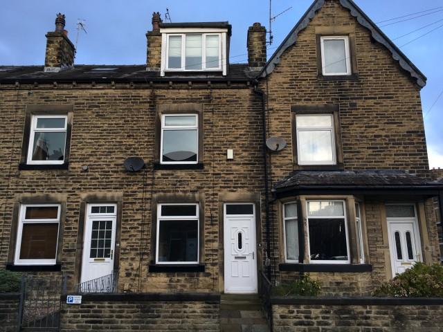 4 bed terraced house to rent in Myrtle Avenue, Bingley  - Property Image 1