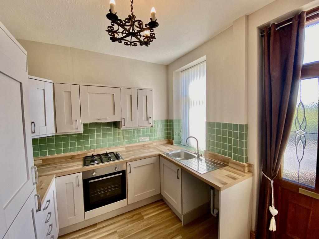 2 bed cottage to rent in Spring Wells, Keighley  - Property Image 3