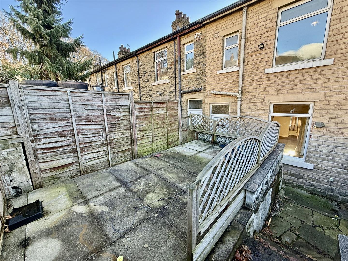 2 bed terraced house to rent in Hollin Terrace, Shipley  - Property Image 9