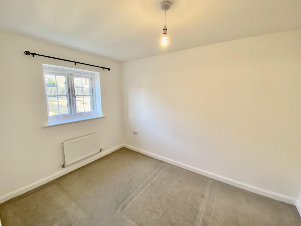 2 bed town house to rent in The Knoll, Keighley  - Property Image 9