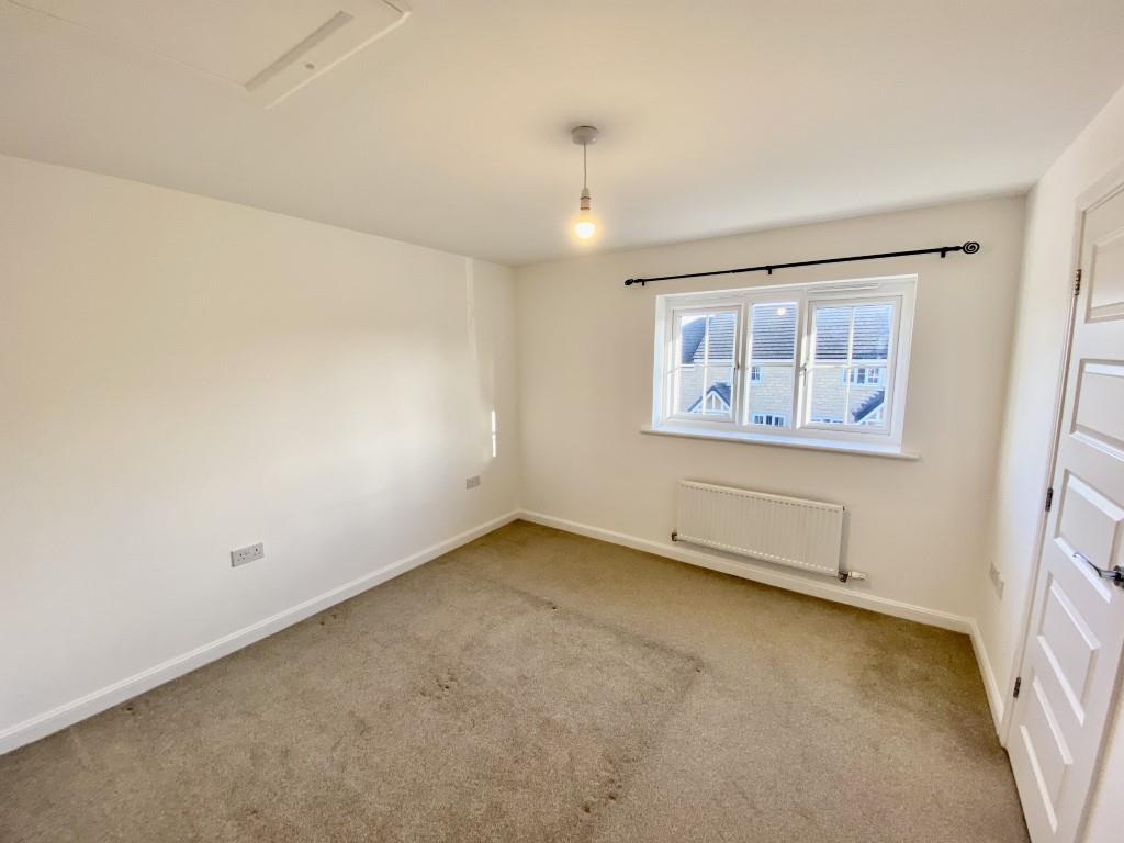 2 bed town house to rent in The Knoll, Keighley  - Property Image 7