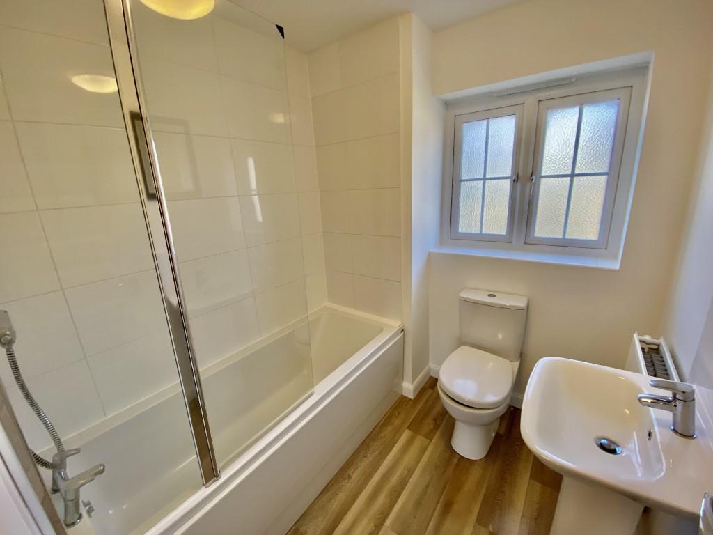 2 bed town house to rent in The Knoll, Keighley  - Property Image 8