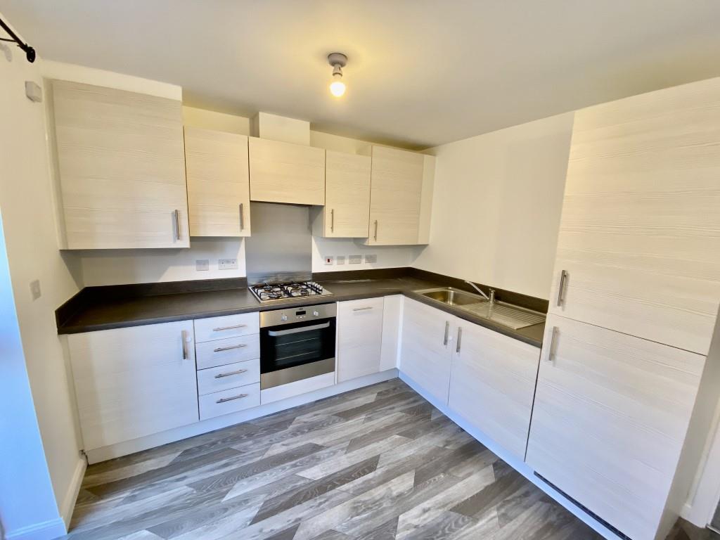 2 bed town house to rent in The Knoll, Keighley  - Property Image 2