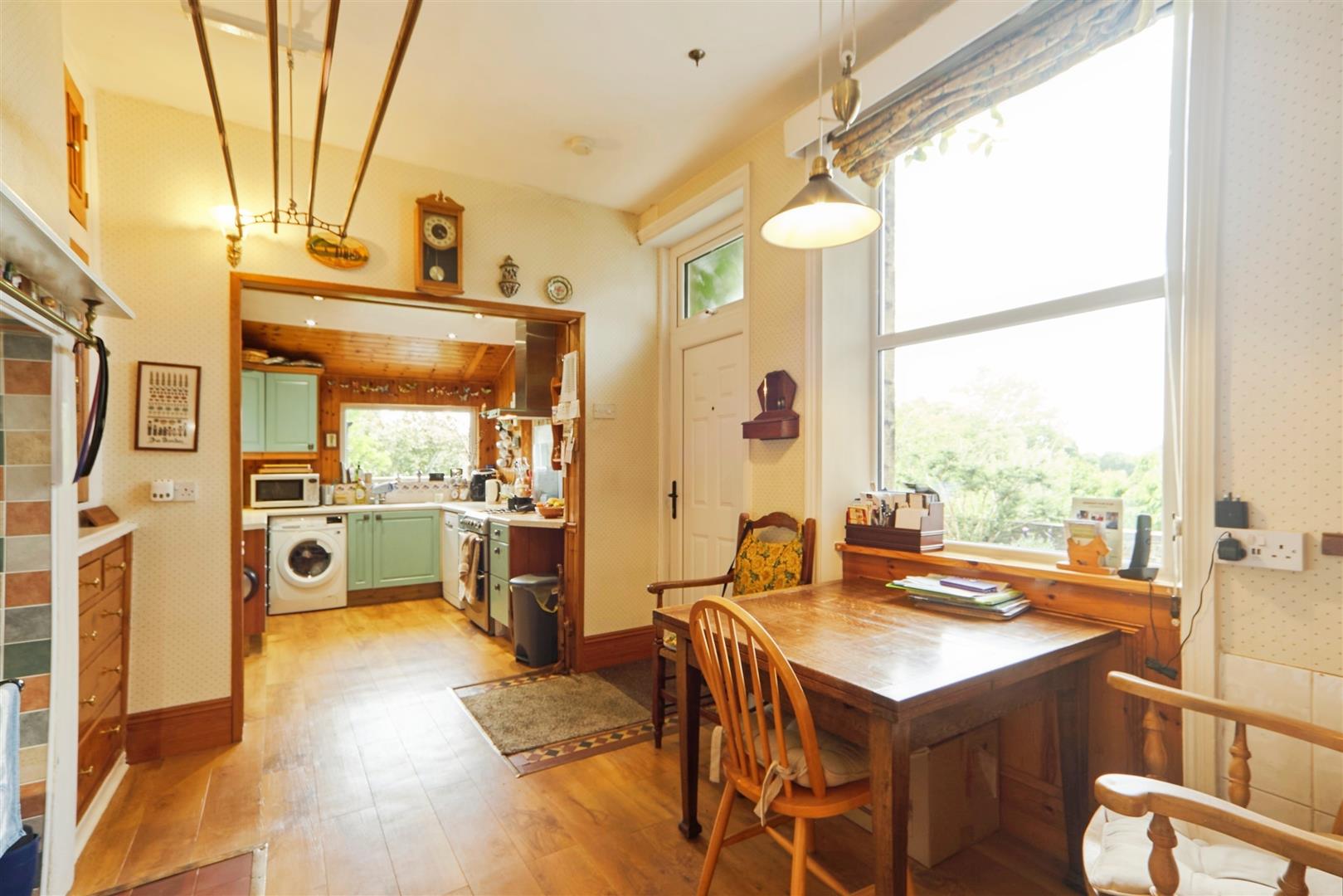 6 bed semi-detached house for sale in Highfield Lane, Keighley  - Property Image 17