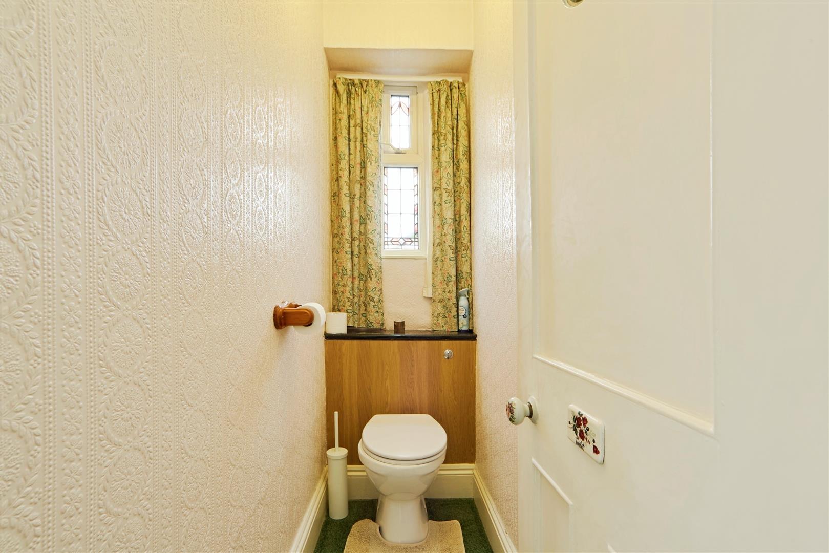 6 bed semi-detached house for sale in Highfield Lane, Keighley  - Property Image 8