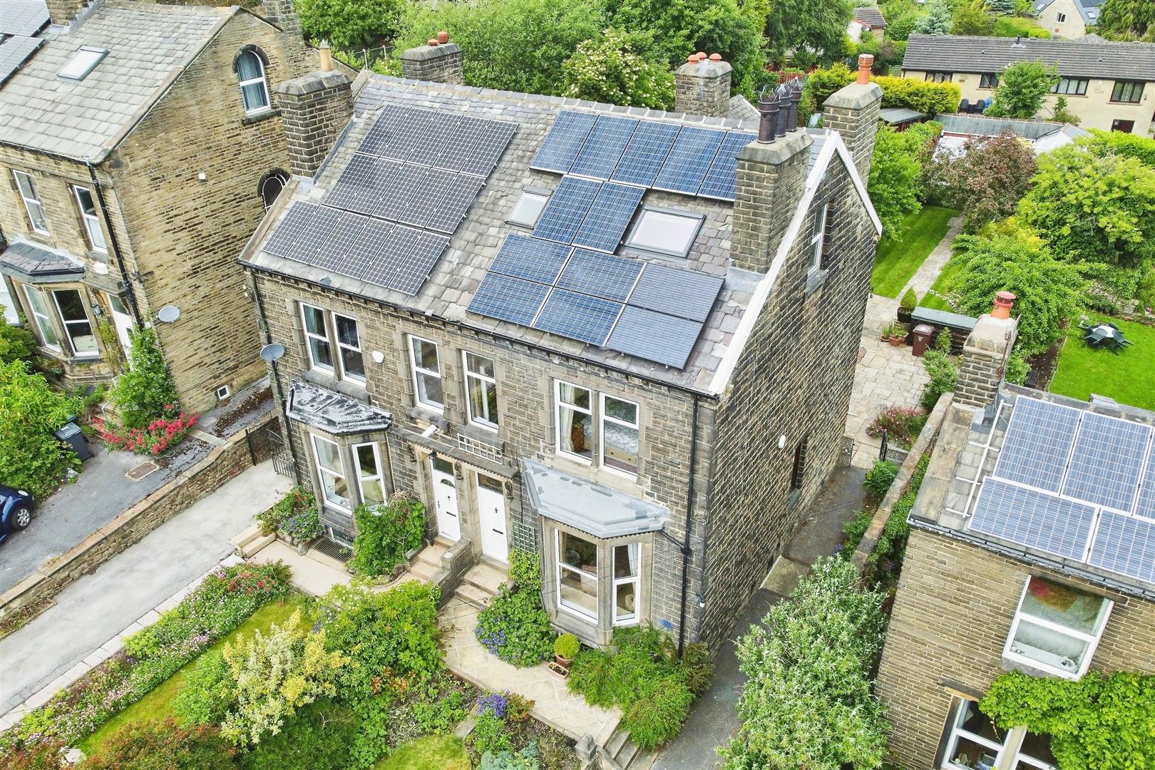 6 bed semi-detached house for sale in Highfield Lane, Keighley  - Property Image 1