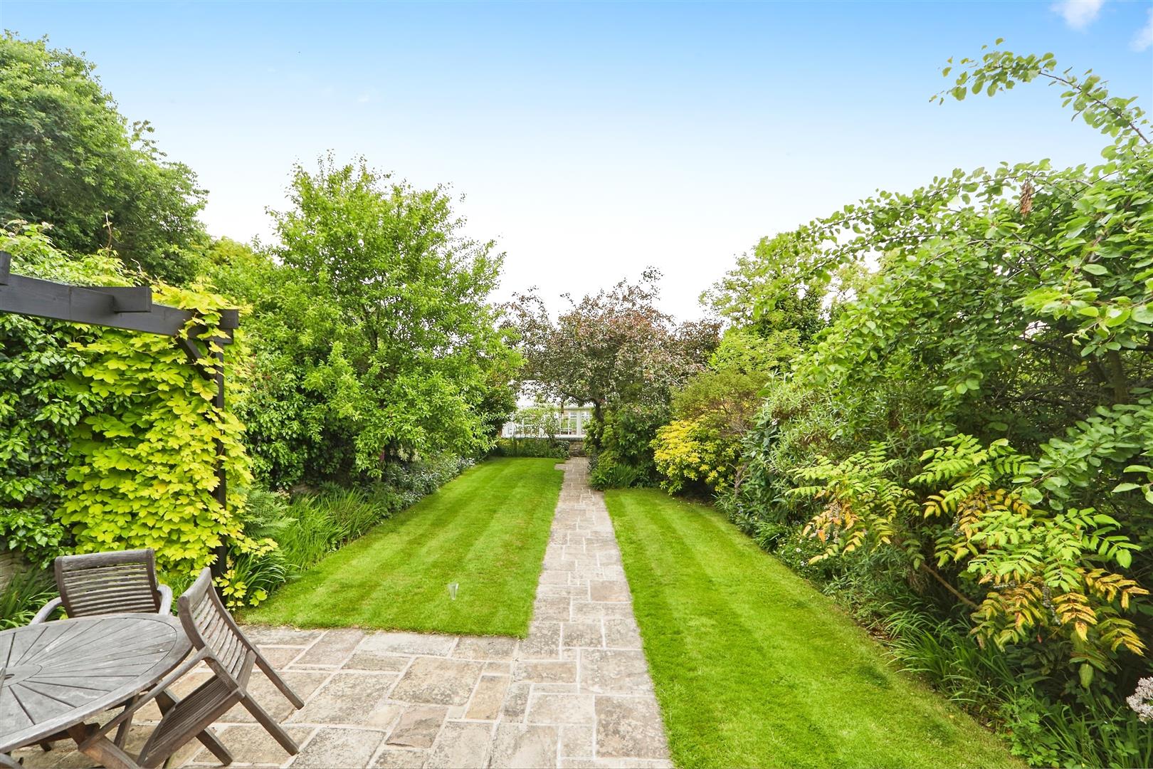 6 bed semi-detached house for sale in Highfield Lane, Keighley  - Property Image 20