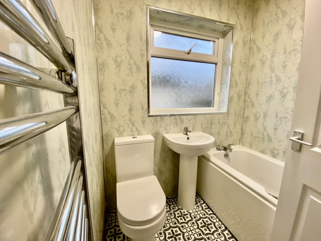 3 bed semi-detached house to rent in Prospect Mount, Keighley, BD22 6LR 4