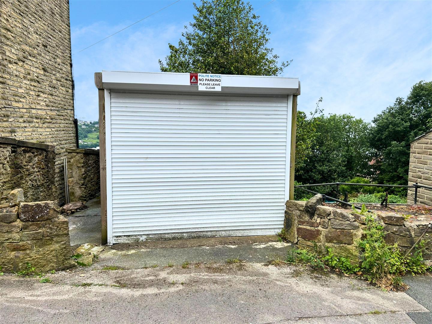 4 bed detached house for sale in Ilkley Road, Riddlesden  - Property Image 25