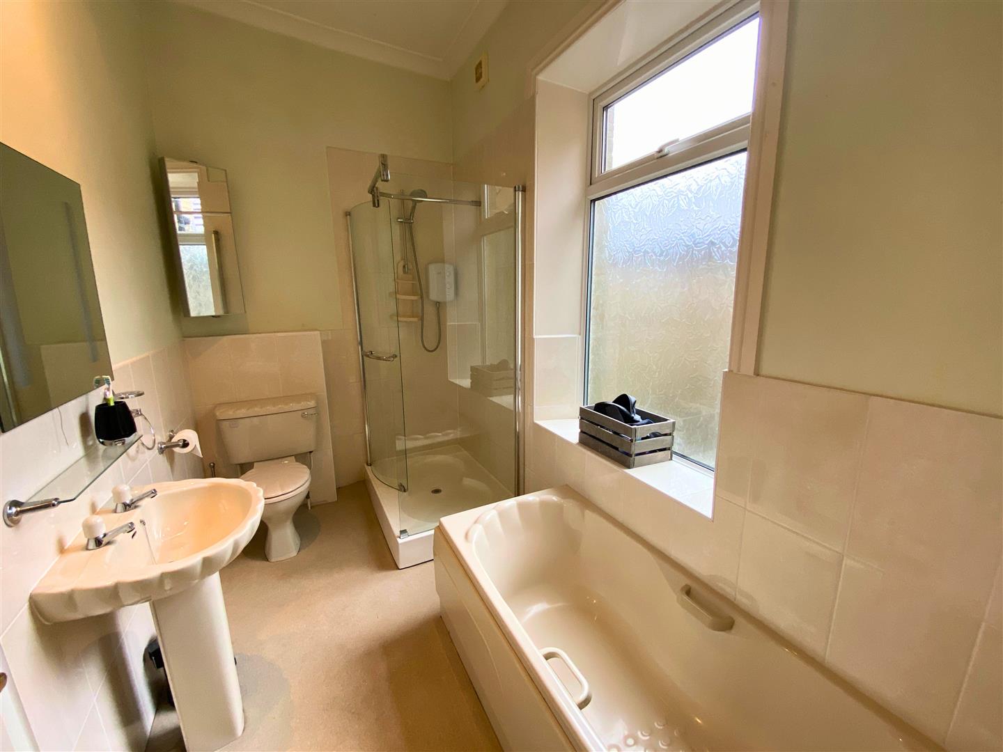 4 bed detached house for sale in Ilkley Road, Riddlesden  - Property Image 18