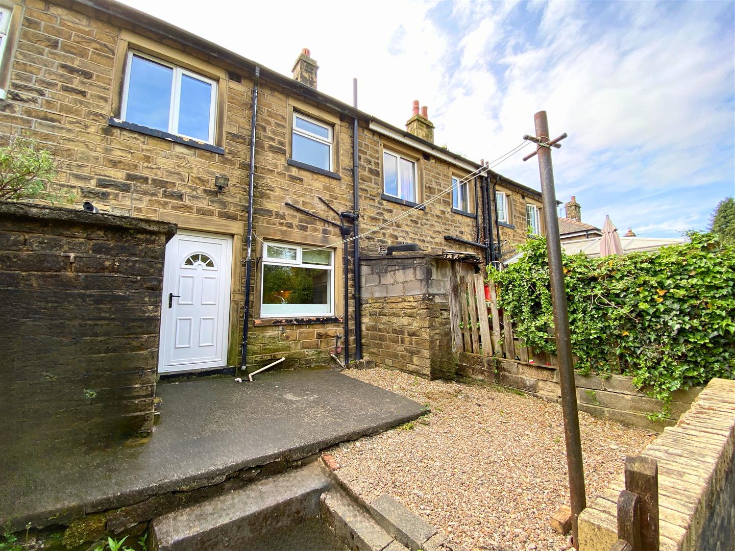 3 bed town house for sale in Garforth Road, Keighley  - Property Image 8