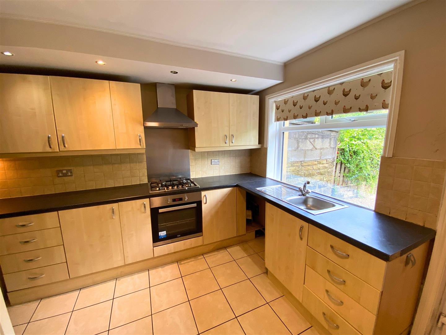 3 bed town house for sale in Garforth Road, Keighley  - Property Image 3