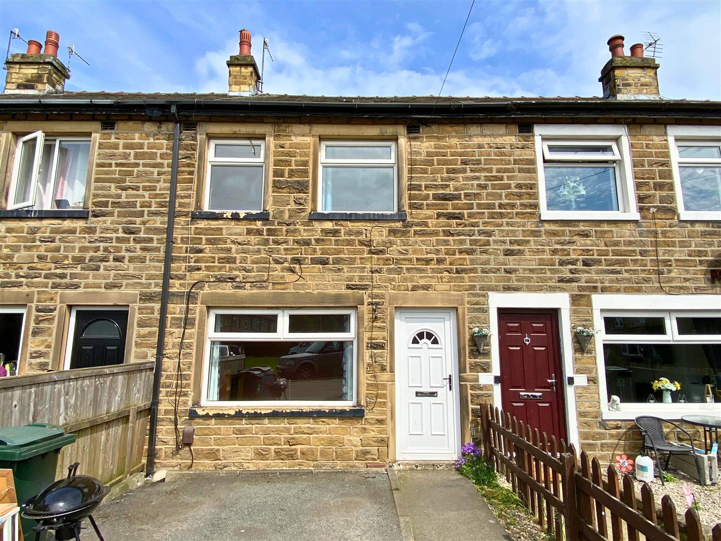 3 bed town house for sale in Garforth Road, Keighley  - Property Image 1