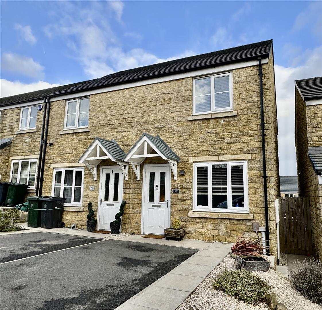 2 bed semi-detached house for sale in Glatton Drive, Oakworth  - Property Image 1