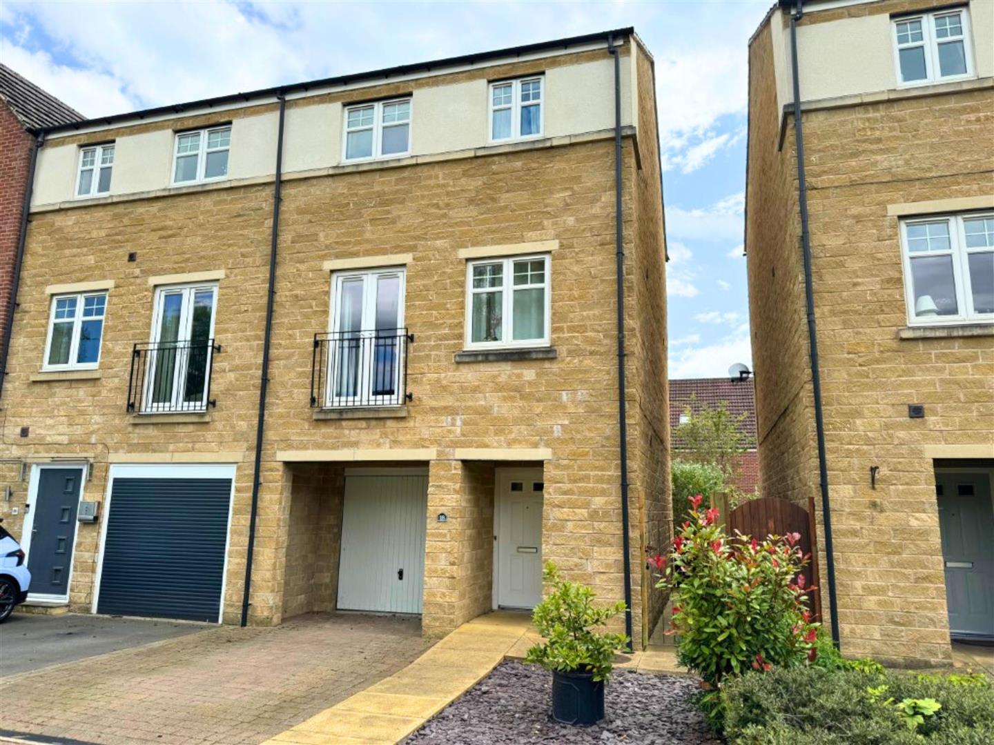 4 bed town house for sale in St. Martins Field, Otley  - Property Image 1