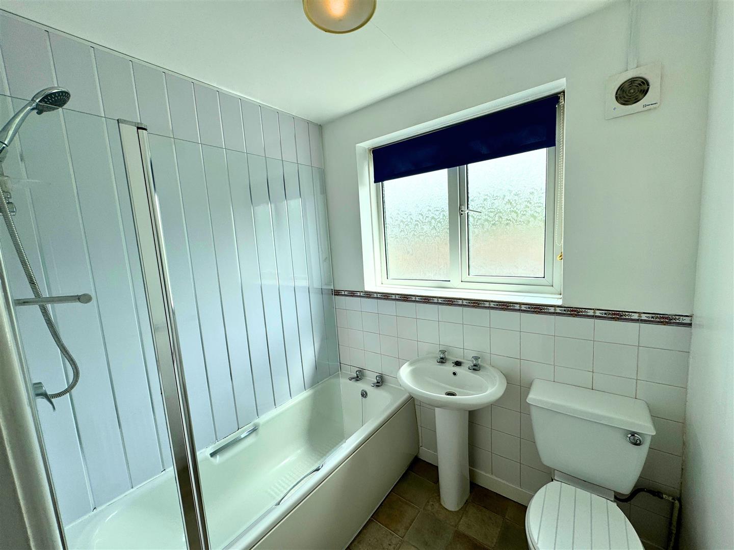 3 bed town house for sale in Staveley Road, Keighley  - Property Image 6