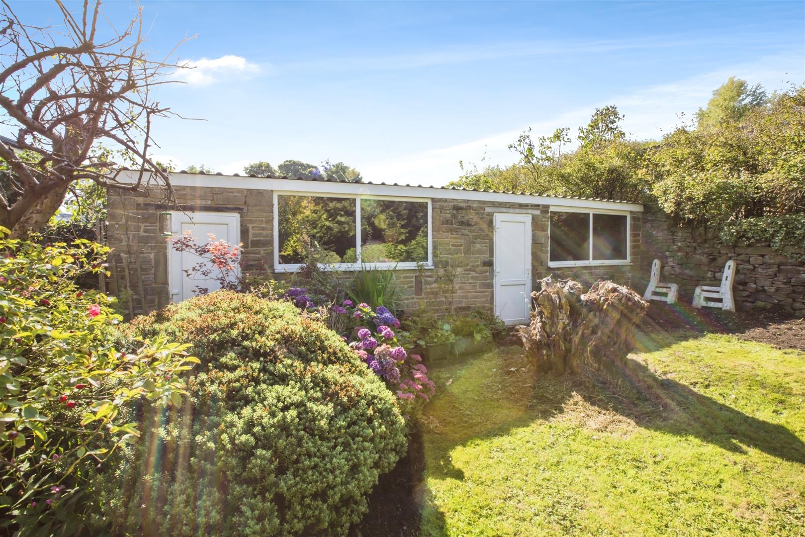 3 bed terraced house for sale in Halifax Road, Cullingworth  - Property Image 17