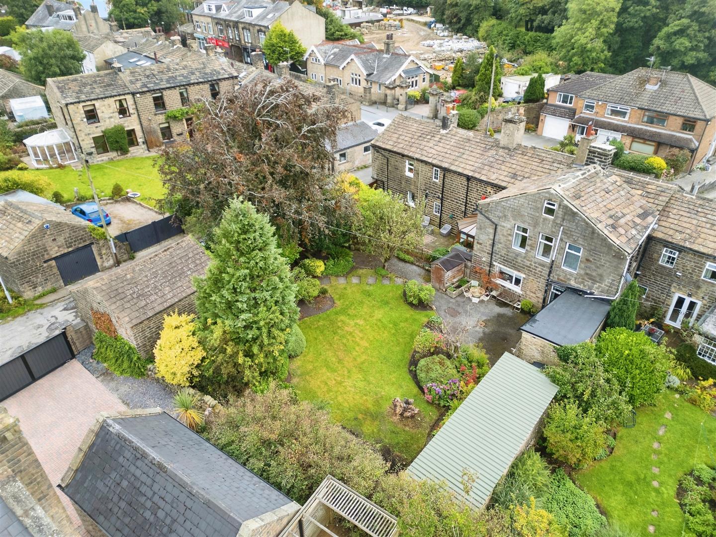 3 bed terraced house for sale in Halifax Road, Cullingworth - Property Image 1