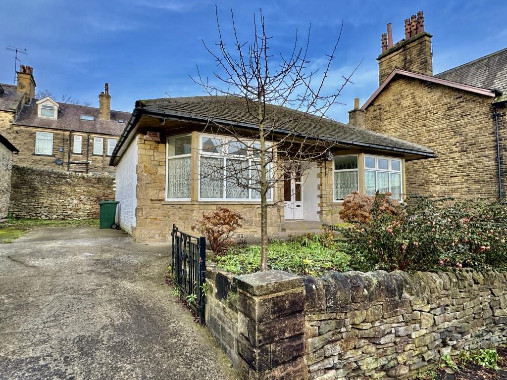 2 bed detached bungalow to rent in Earl Street, Keighley  - Property Image 1