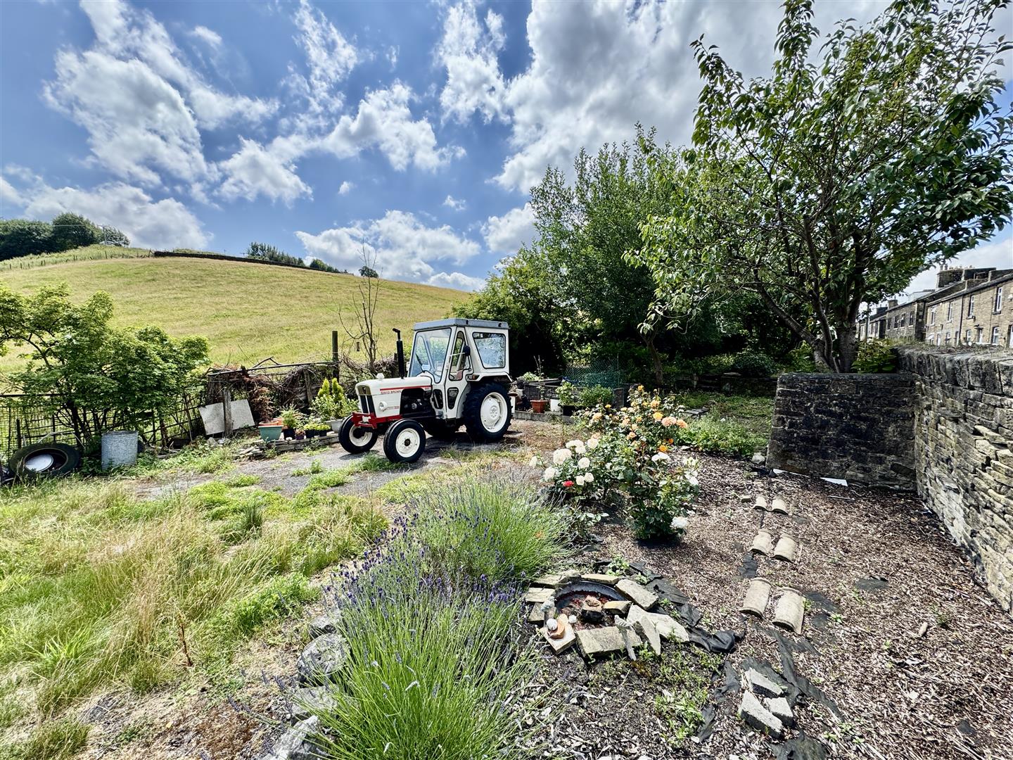 2 bed terraced house for sale in Hebden Road, Keighley  - Property Image 3