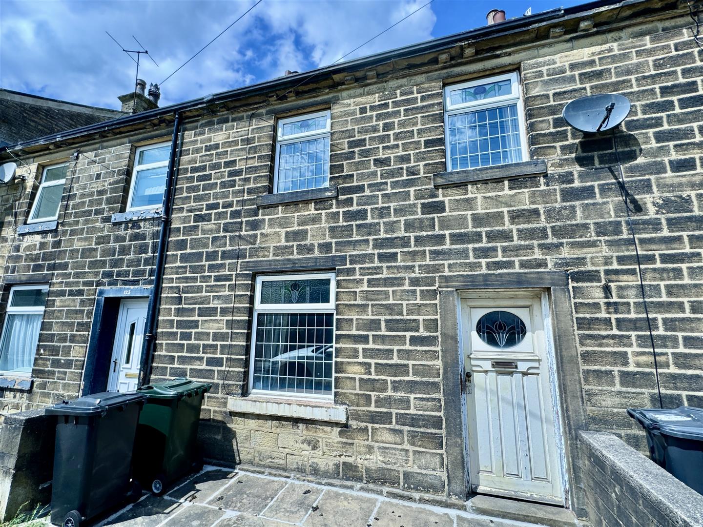 2 bed terraced house for sale in Hebden Road, Keighley  - Property Image 1