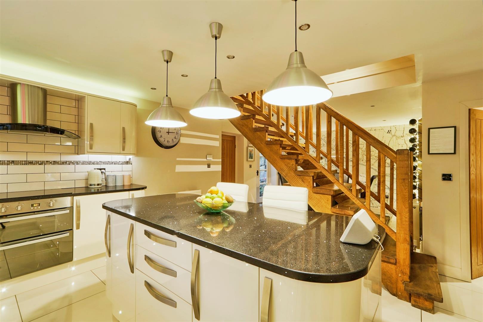 4 bed detached house for sale in High Cote, Keighley  - Property Image 4