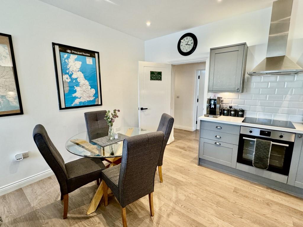 2 bed apartment for sale in River View, Haworth  - Property Image 6