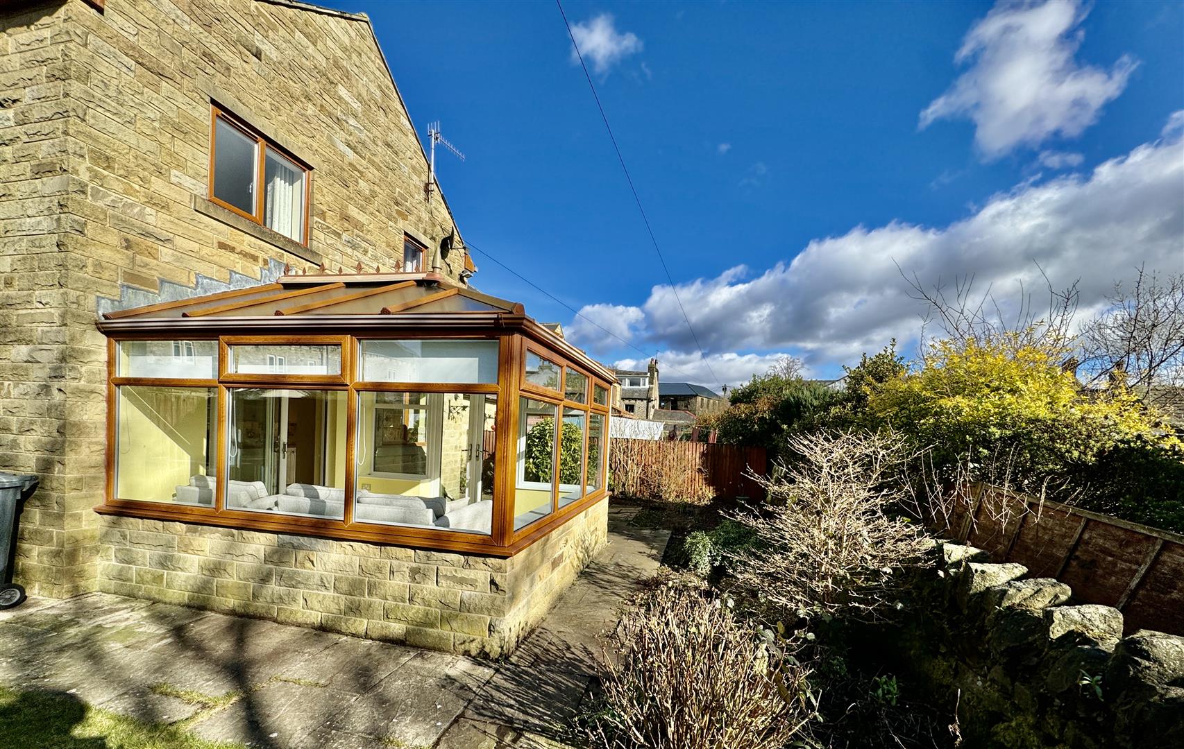 3 bed detached house for sale in Halifax Road, Cullingworth  - Property Image 15