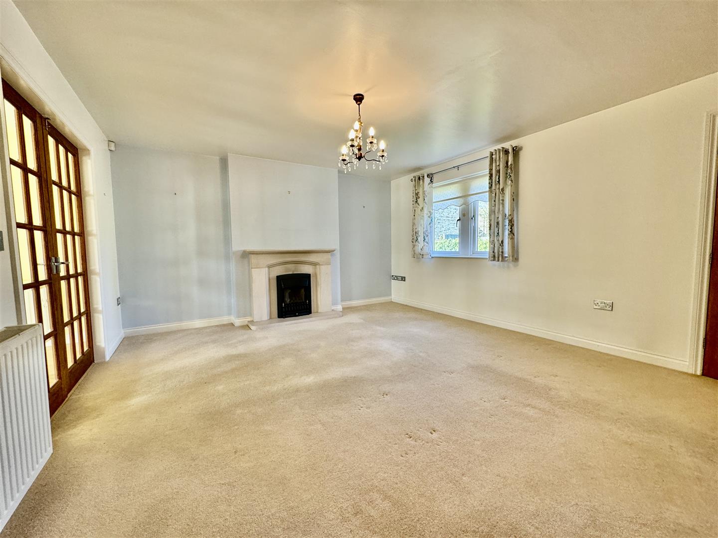 3 bed detached house for sale in Halifax Road, Cullingworth  - Property Image 4