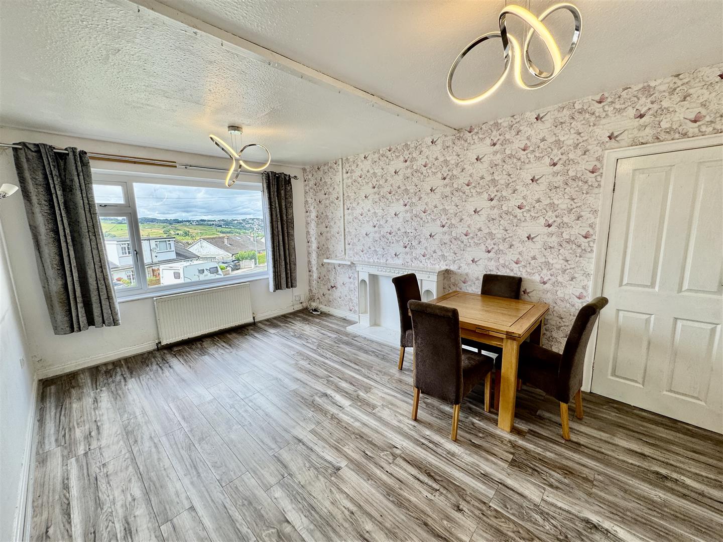 2 bed semi-detached bungalow for sale in Brow Top Road, Keighley  - Property Image 2
