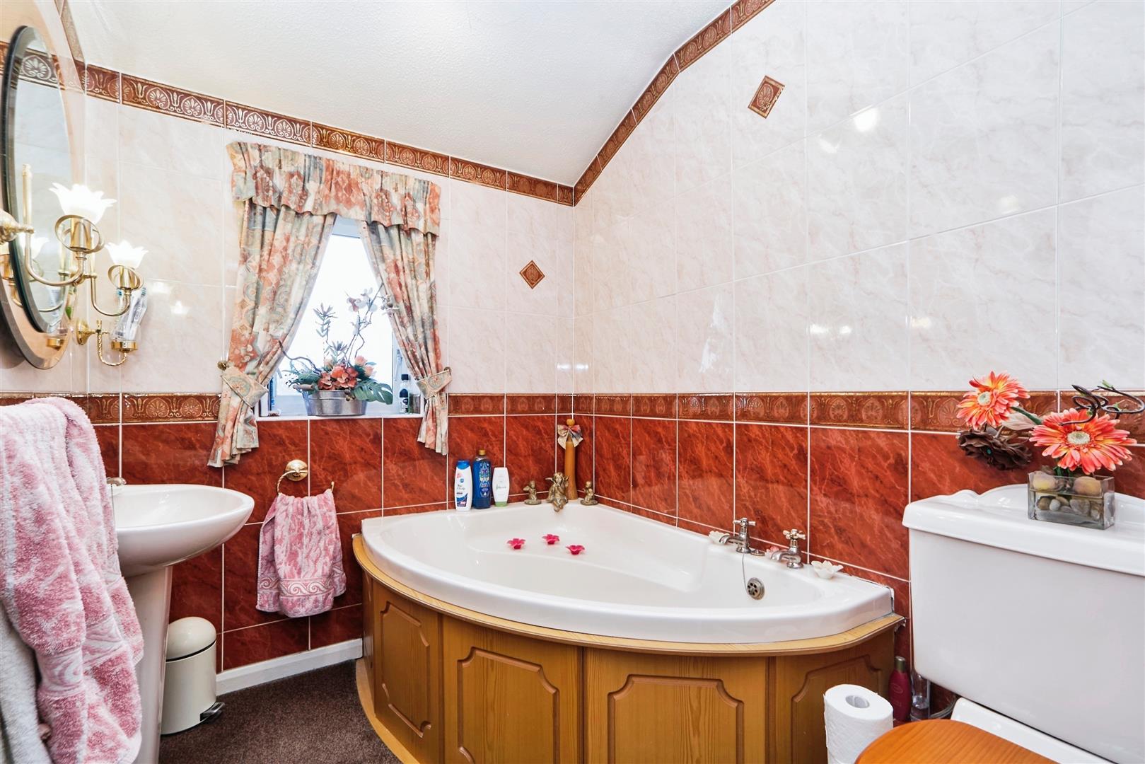 5 bed semi-detached house for sale in St. Marys Road, Keighley  - Property Image 10